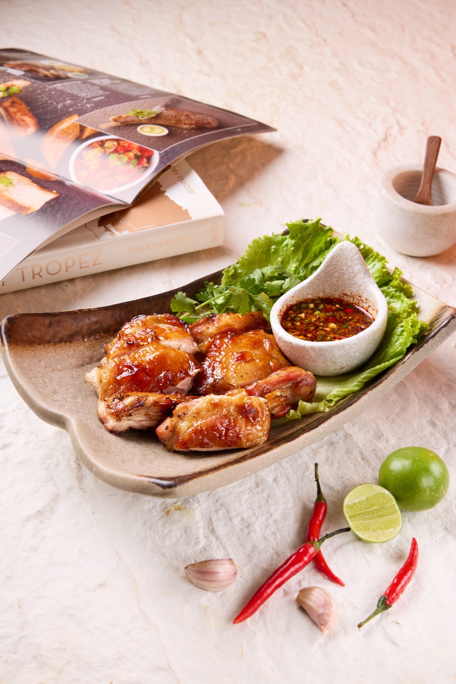 ไก่ย่างจิ้มแจ่ว — Grilled chicken with jaew dipping sauce