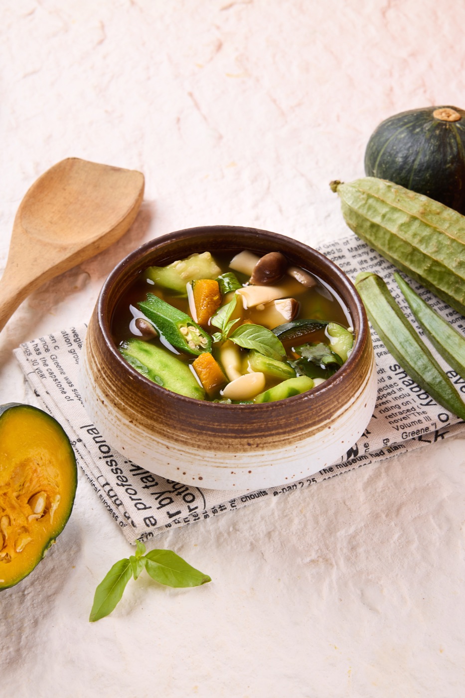 แกงเลียง — Kaeng Liang (Thai Spicy Vegetable Soup)
